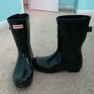 Hunter rain boots & socks
